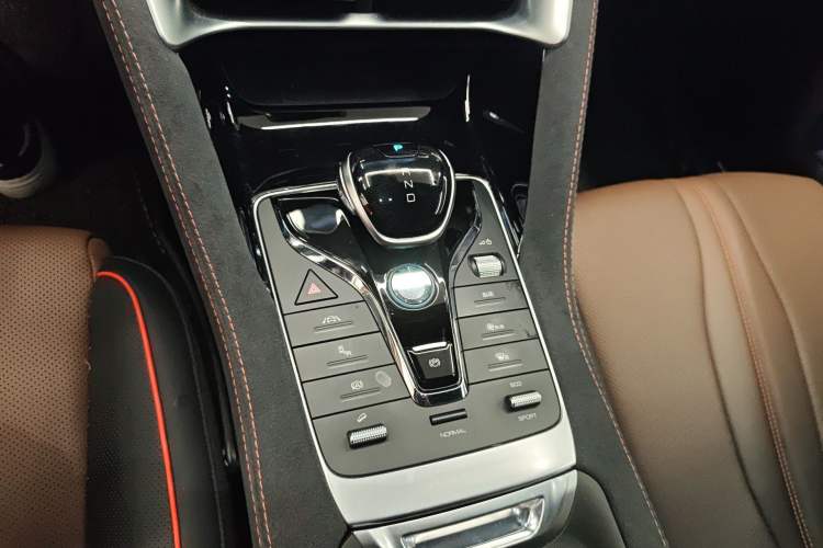 Used BYD Song PLUS 2020 1.5T Automatic Flagship PLUS Gear Lever