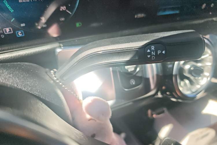 Used Mercedes-Benz GLB 2023 GLB 220 Sport Edition Gear Lever