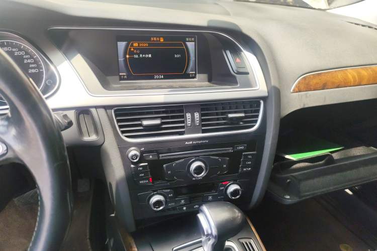 Used Audi A4L 2016 35 TFSI Collector's Edition Automatic Standard Model
