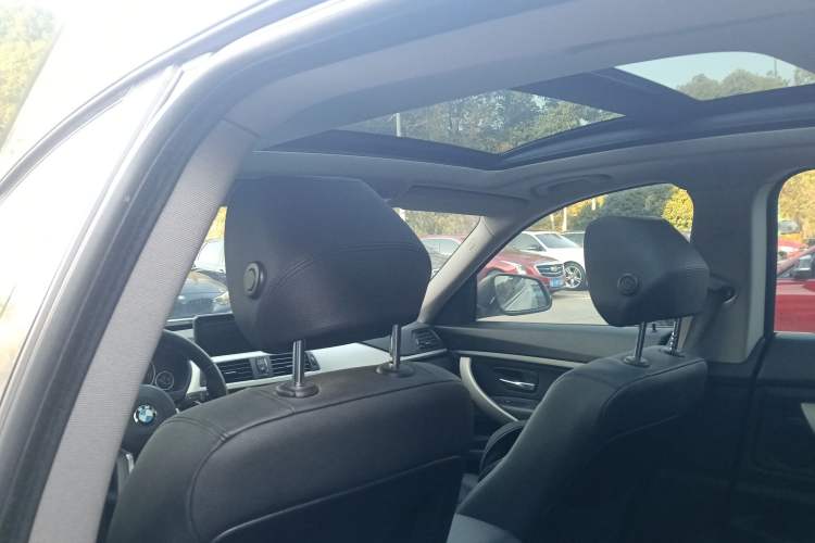 Used BMW 3 Series GT 2016 320i Fashion Model Headliner