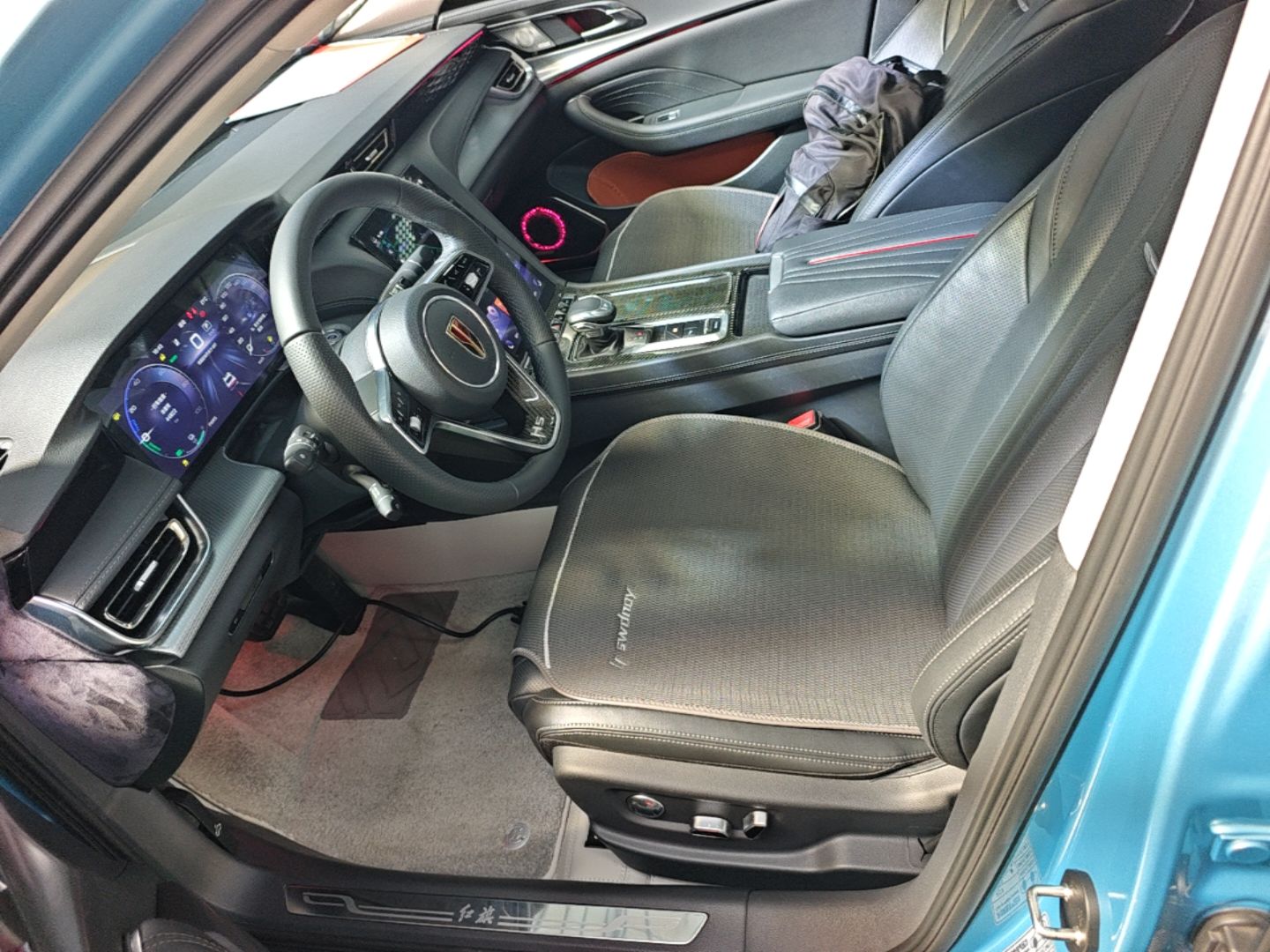 Hongqi H5 2023 1.5T HEV Smart Connect Flagship Edition - Chinese Trim Chang — снимка 17