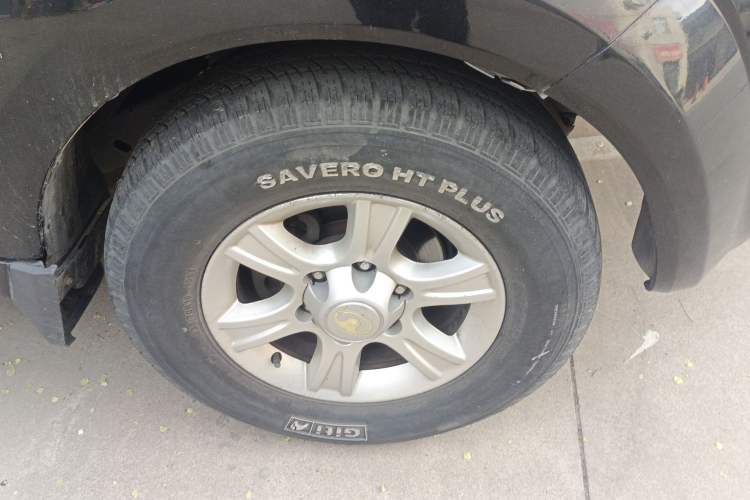 Used Haval H3 2010 Leading Edition 2.5 TCI Two-Wheel Drive Comfort Model Right Front Wheel Hub