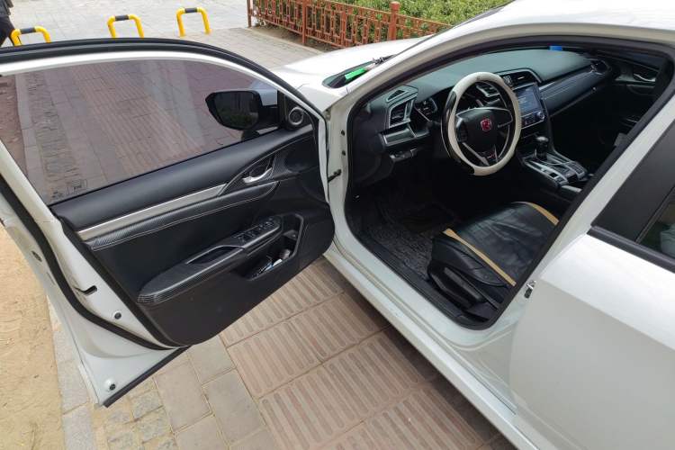 Used Honda Civic 2016 220TURBO CVT Luxury Edition
