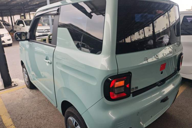 Used Geely Galaxy Panda 2023 Panda Mini 200km Endurance Bear Rear Left 45 Deg