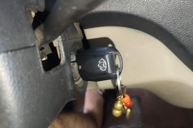 Used CHANGAN KAICHENG Ruixing M80 2014 1.5L Standard Version 4G15S Interior 1