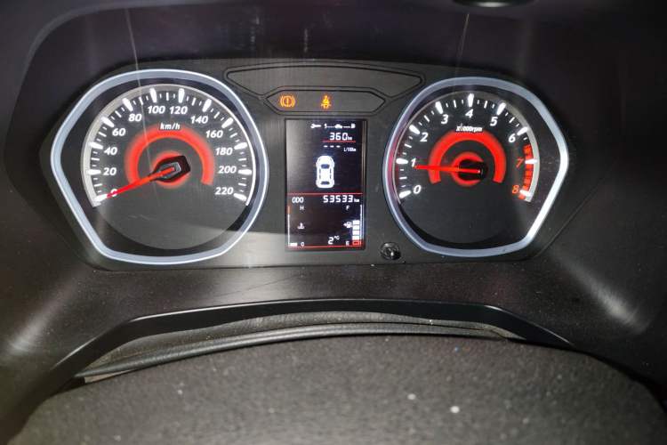 Used Soueast DX3 2018 1.5L Manual Luxury Model
