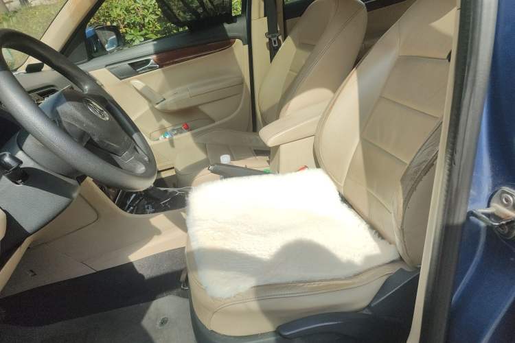 Used Volkswagen Lavida 2013 1.4TSI DSG Comfort Edition Left Front Seat