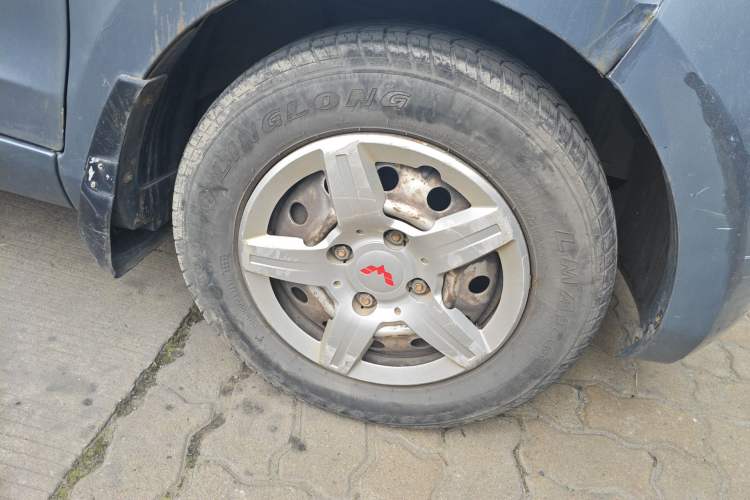 Used Wuling Hongguang 2010 1.4L Base Version Right Front Wheel Hub