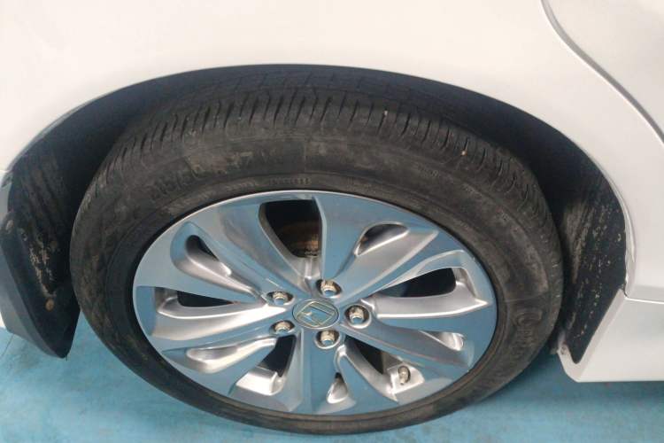 Used Honda Jade 2017 1.8L Automatic Classic Edition 5 seats Right Rear Wheel Hub