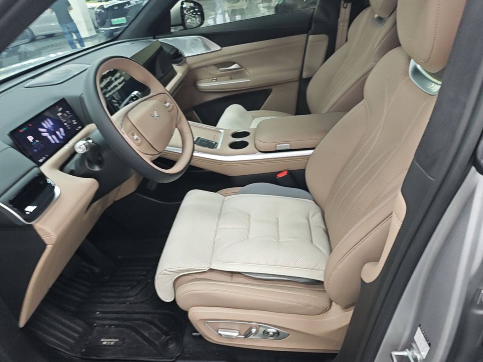 XPeng G9 2026 Model, 680 All-Wheel Drive Max — снимка 19