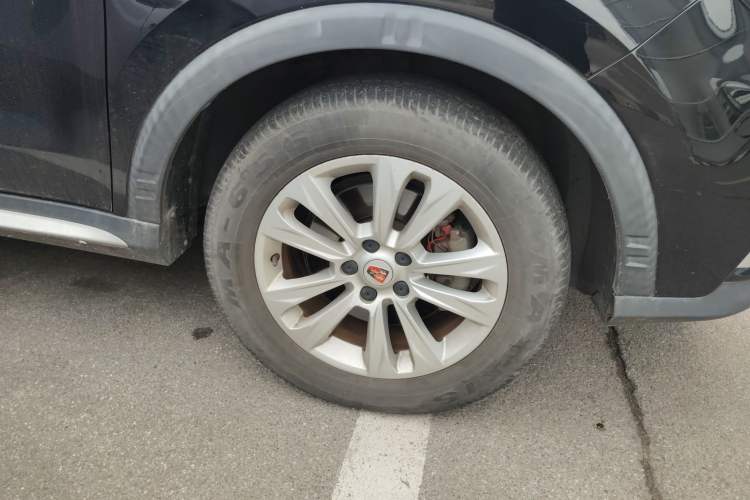 Used Roewe RX5 2018 20T Two-Wheel Drive Automatic Internet Smart Edition Right Front Wheel Hub