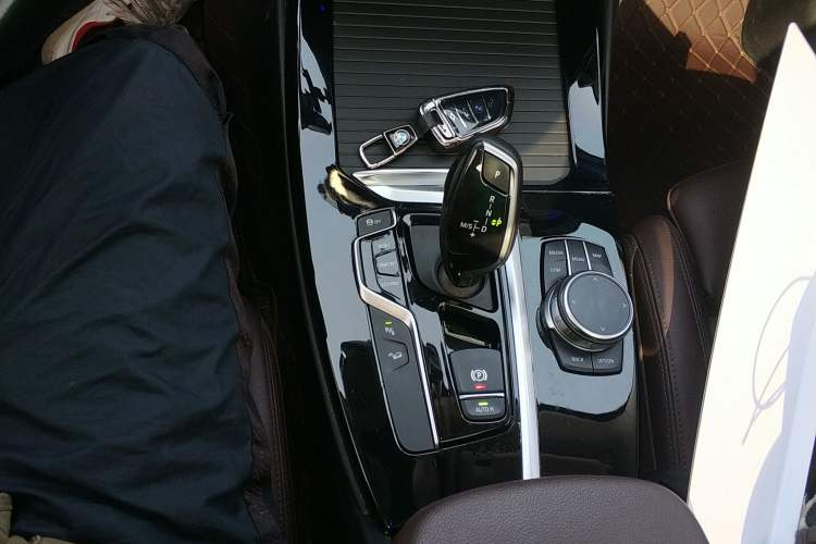 Used BMW X3 2021 xDrive25i Luxury Package Gear Lever