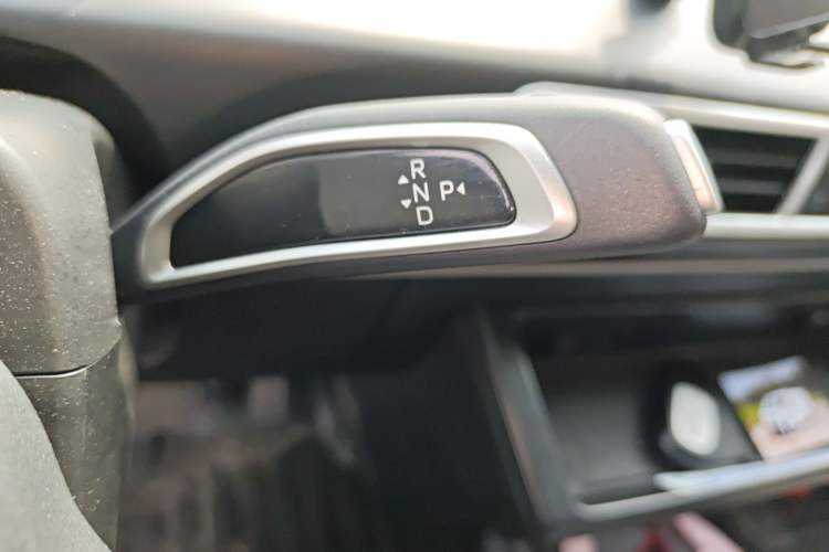 Used CHANGAN KUAYUE Starlight EV 2025 Model 3-Passenger Van, 305 km, Smart Driving Edition Gear Lever