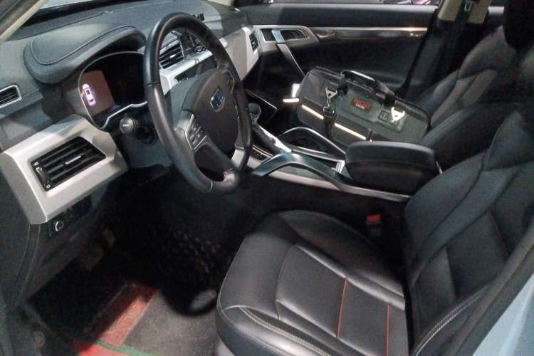 Used Geely Auto Emgrand X7 Sport 2018 1.8TD Automatic Two-Wheel Drive Smart Connect 4G Internet Edition Left Front Seat