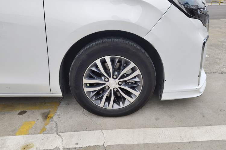 Used Buick GL8 2021 ES Landtrek 653T Comfort Edition
