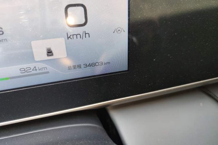 Used BYD Qin L 2024 DM-i 120KM Excellence Model Odometer Close Up