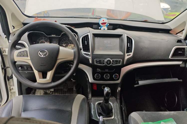 Used HYOSOW H3 2017 1.5L Manual Comfort Sunroof Version Center Console