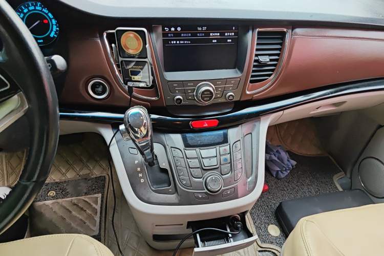 Used JAC Group Refine M5 2016 2.0T Gasoline Automatic Business Edition