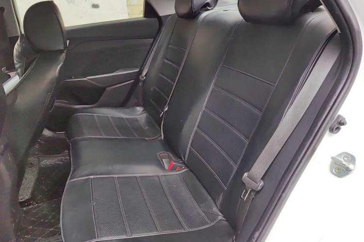 Used Hyundai Verna (new generation) 2020 1.4L CVT GLS Cool Edition Interior 4