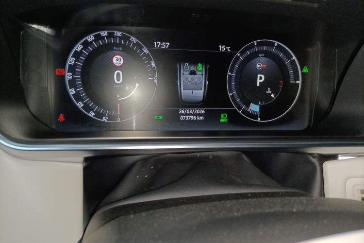 Used Land Rover Range 2017 3.0 SC V6 Grand Edition Odometer Close Up