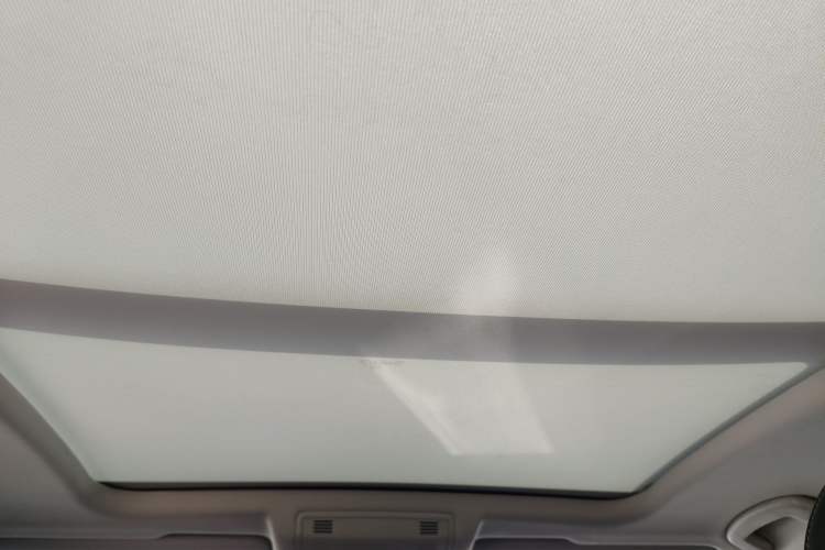 Used Volkswagen T-ROC 2024 280TSI DSG Two-Wheel-Drive Time Edition Headliner