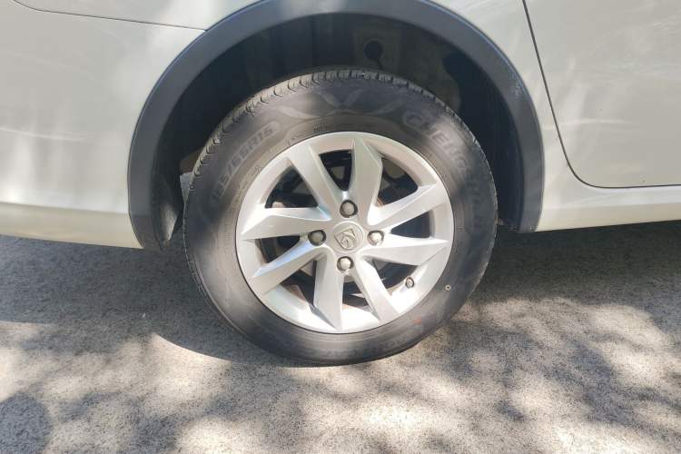 Used Baojun 310W 2017 1.5L Manual Fashion Model China V