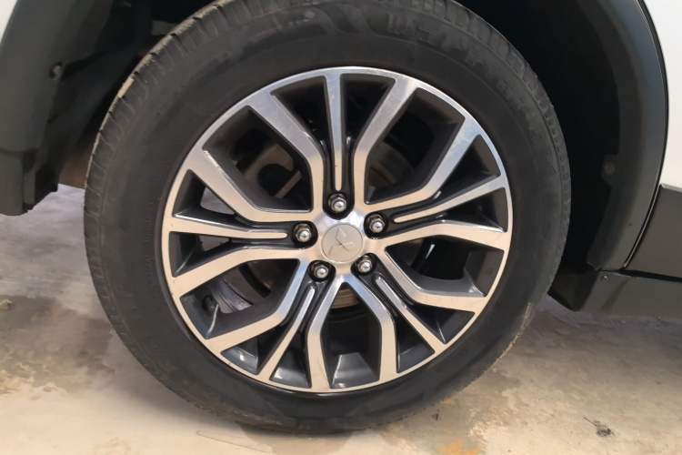 Used Mitsubishi Outlander 2018 2.0L Two-Wheel Drive Glory Edition 5 Seats