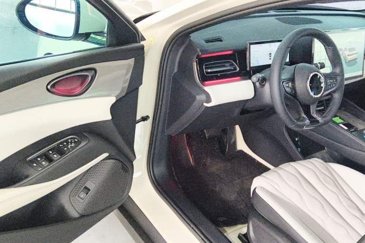 Used BYD Seal 06 New Energy 2025 DM-i Intelligent Drive 120KM Flagship Model
