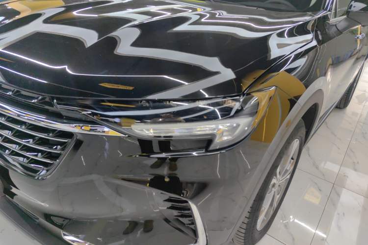 Used Buick Envision 2023 Encore Plus 652T Five-Seat All-Wheel-Drive Luxury Model
