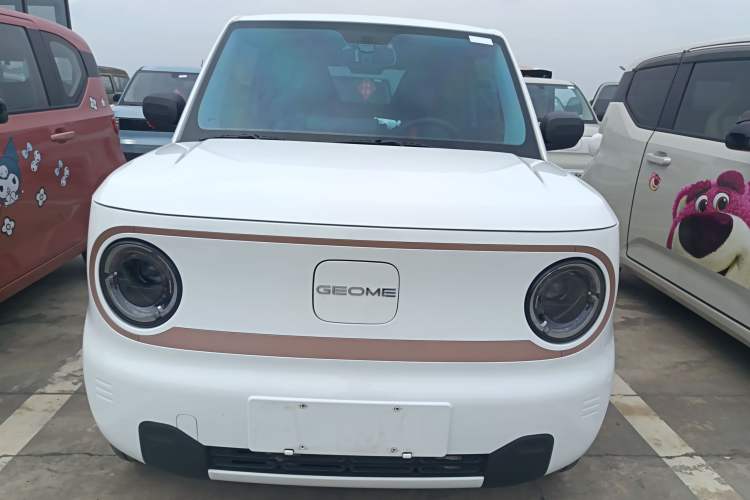 Used Geely Galaxy Panda 2023 Panda Mini 200km Endurance Bear