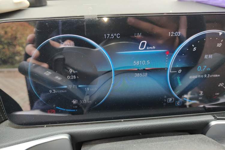 Used Mercedes-Benz GLB 2021 GLB 200 Fashion Model Odometer Close Up