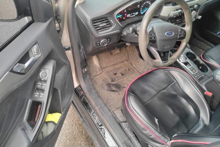 Used Ford Focus 2019 Hatchback EcoBoost 180 Automatic Trendy Model