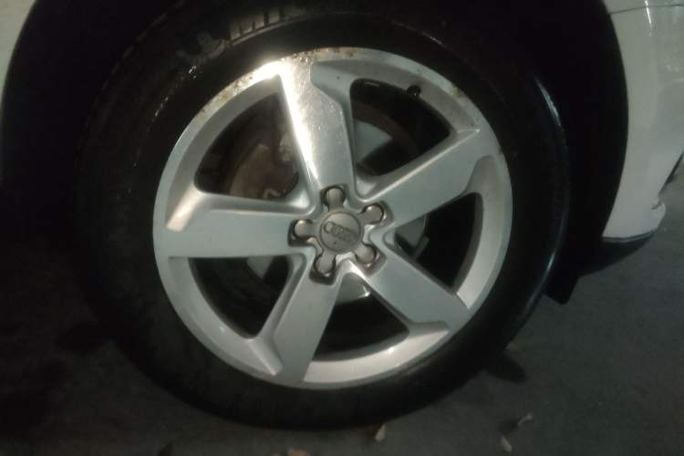 Used Audi Q5 2015 40 TFSI Comfort Model