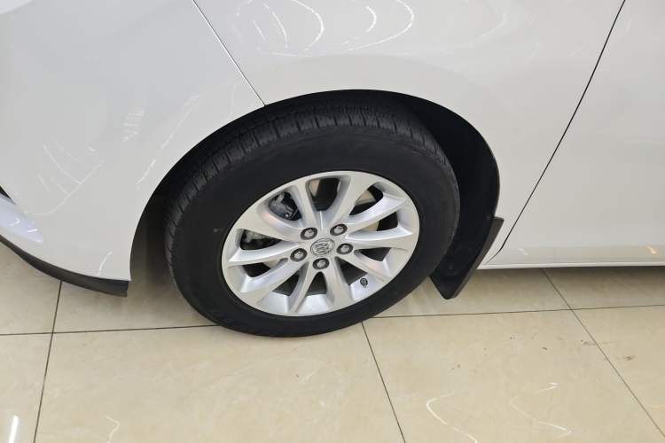 Used Buick GL8 2018 ES 28T Comfort Model China VI Standard Left Front Wheel Hub