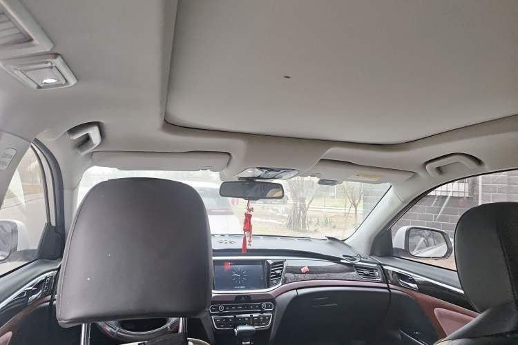 Used GAC Trumpchi GS8 2017 320T Two-Wheel Drive Luxury Smart Connectivity Version (7 Seats)