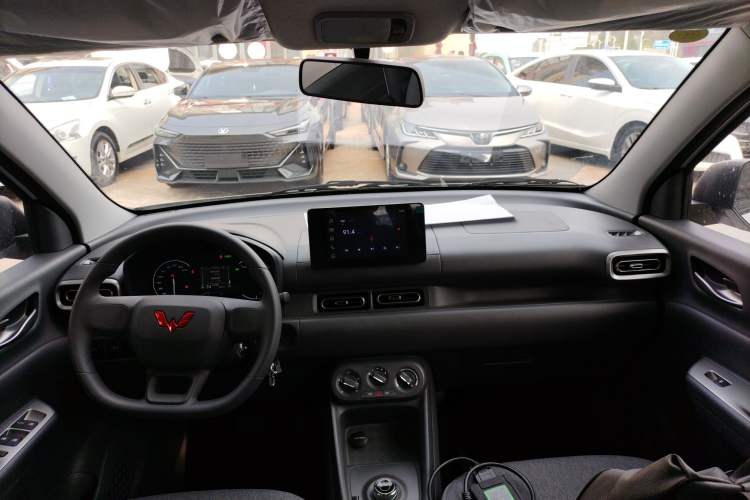 Used Wuling Hongguang New Energy 2025 Extended-Range Hybrid 50KM Comfort Version
