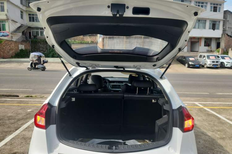 Used Geely Auto Vision X3 2017 1.5L Manual Elite Model
