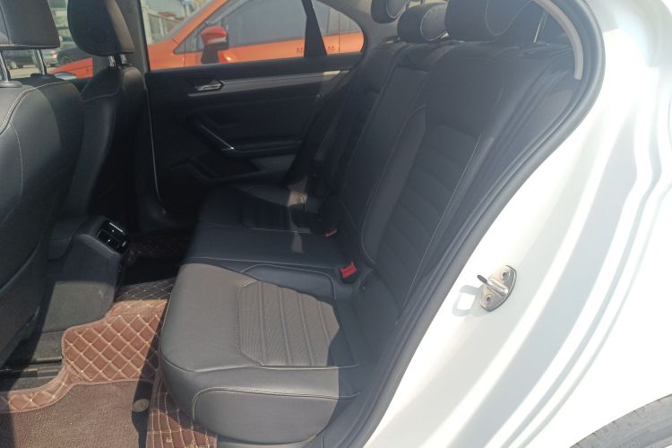 Used Volkswagen Lamando 2019 280TSI DSG Comfort Edition China VI standard Left Rear Seat