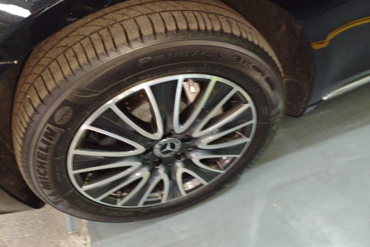 Used Mercedes-Benz S-Class 2017 S 320 L Business Model Left Front Wheel Hub