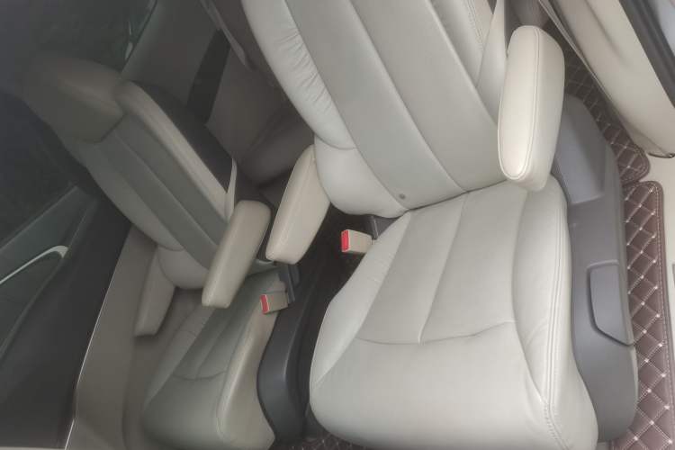Used Buick GL8 2011 3.0L XT Luxury Business Flagship Edition