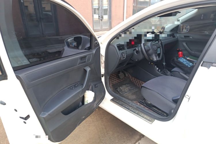 Used Volkswagen Santana 2015 1.6L Automatic Fashion Edition