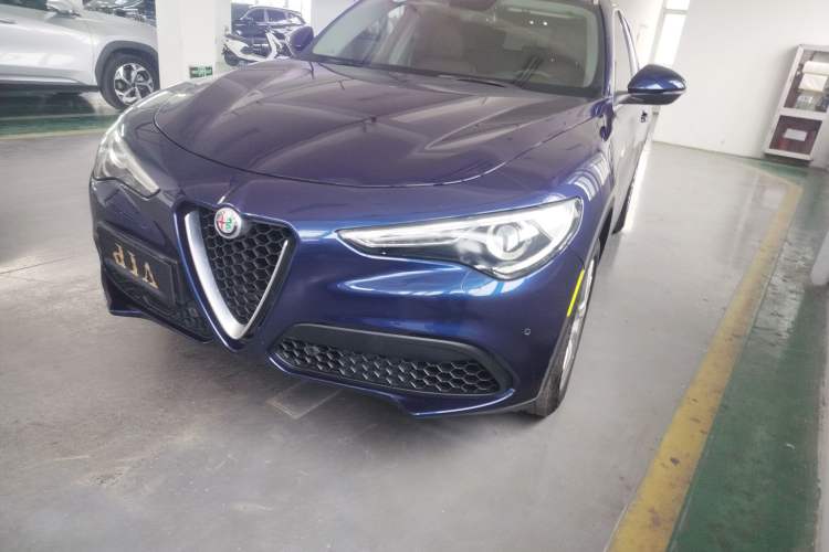 Used Alfa Romeo Stelvio 2017 2.0T 200HP Luxury Edition
