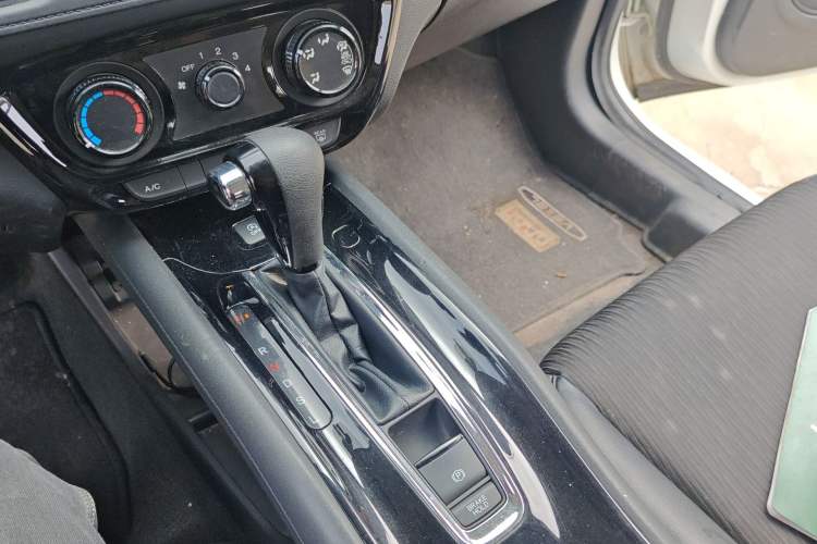 Used Honda Vezel 2020 1.5L CVT Pioneer Edition