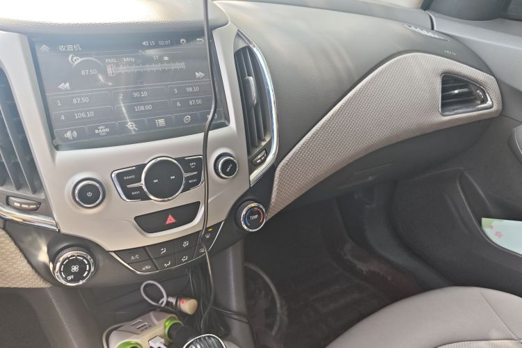 Used Chevrolet Cruze 2015 1.5L Automatic Fashion Navigation Edition
