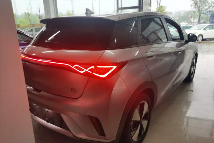 Used BYD Dolphin 2023 420 km Fashion Edition