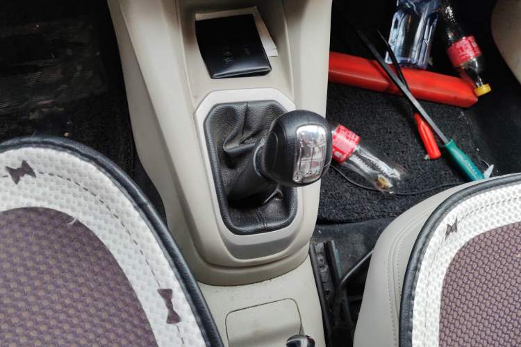 Used Citroen Elysee 2013 Sedan Classic 1.6L Manual Luxury Model Gear Lever