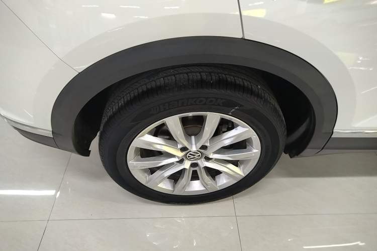 Used Volkswagen T-ROC 2019 230TSI DSG Two-Wheel-Drive Advanced Version China VI Standard
