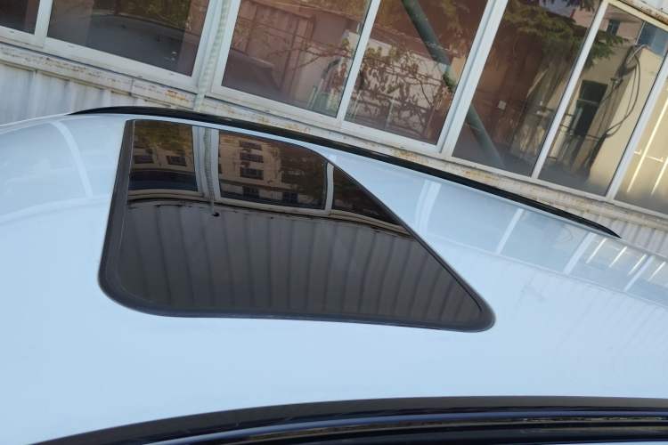 Used Bestune T55 2023 1.5T Automatic Leap Model Roof