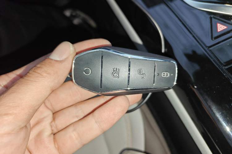 Used BYD Qin PLUS 2024 HONOR Edition DM-i 55KM Leading Model
