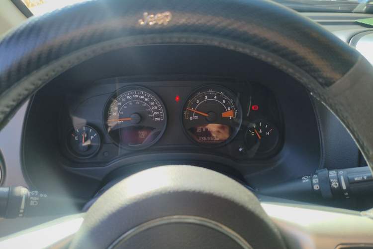 Used Jeep Compass 2015 2.0L two-wheel drive sport version